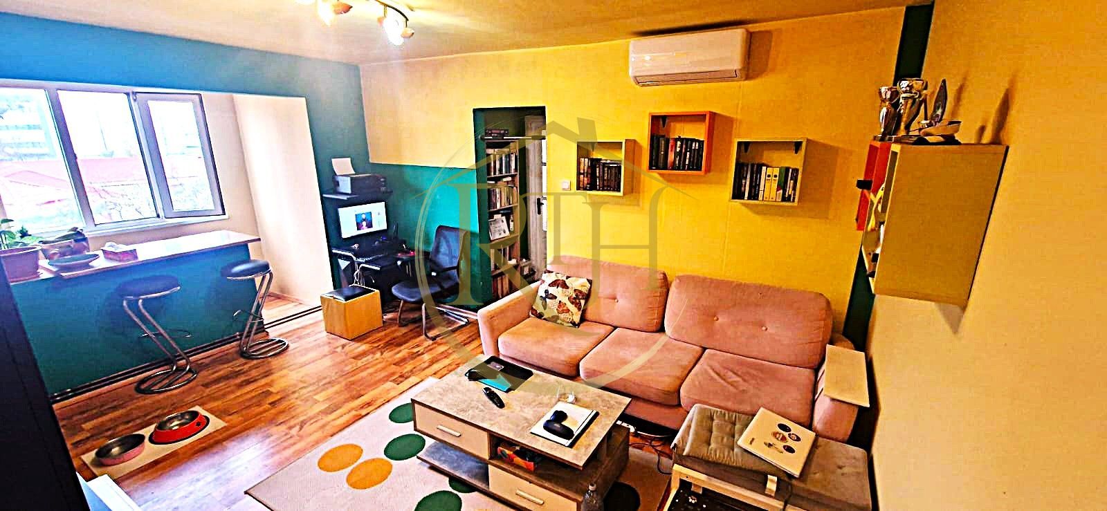 Vand apartament cu 4 camere in zona spitalul judetean,comision ,,0'' - Poză 2