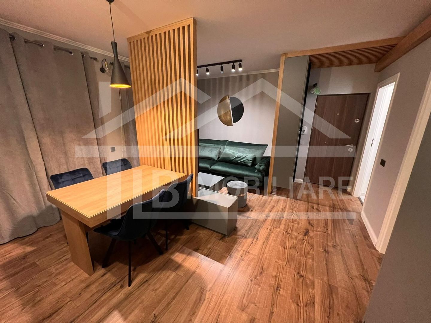 Apartament cu 2 camere, 48mp, parcare, Zona Pandurilor - Poză 2