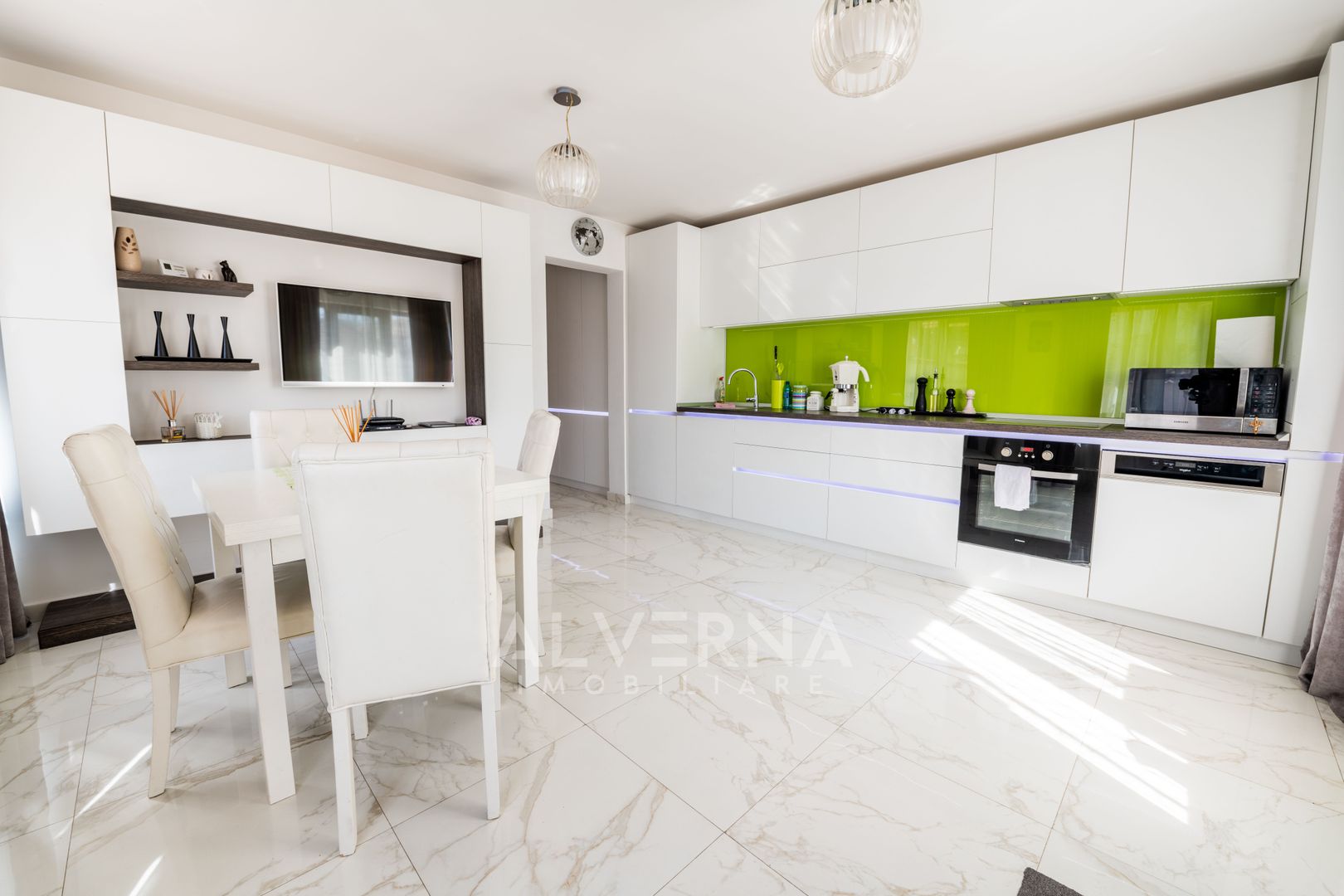 Casa individuala, 219mp, 5 camere, 4 terase, curte, zona Dambul Rotund - Poză 6