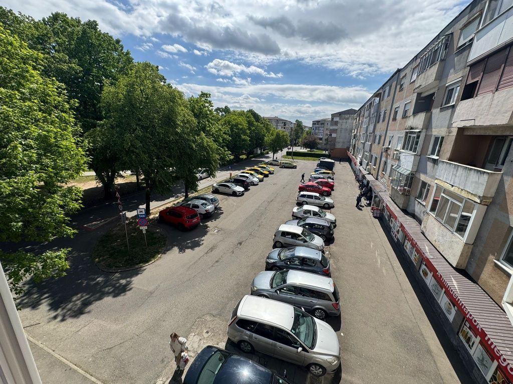 BRASADAS vinde ap 3 cam in Micro 16 etaj 2/4. - Poză 8