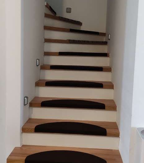 DUPLEX MOSNITA NOUA  98 MP UTILI CU 375 MP TEREN - Poză 21