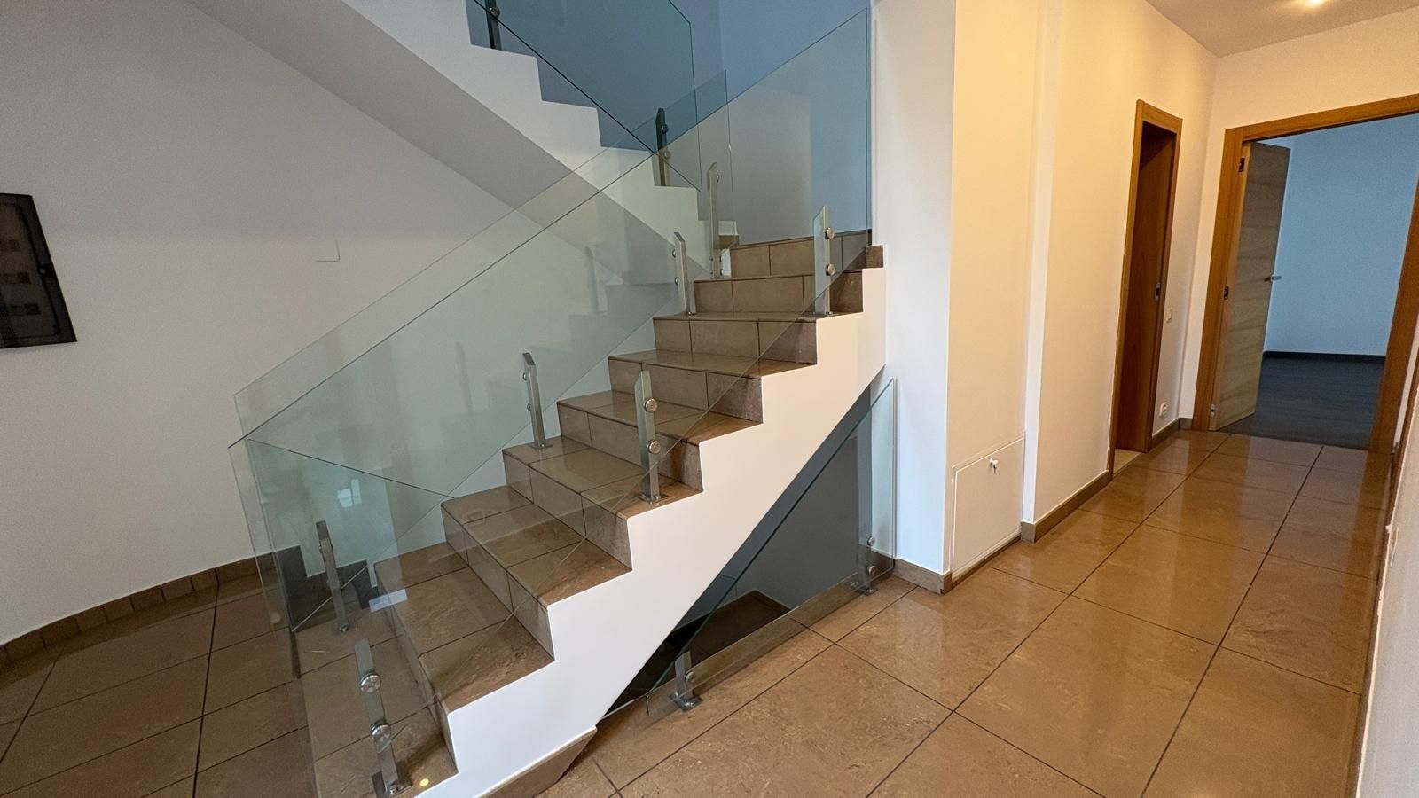 Vila de vanzare sau inchiriere zona Iancu de Hunedoara Baneasa - Poză 13