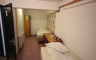 Vila  destinatie camin batrani - Poză 13