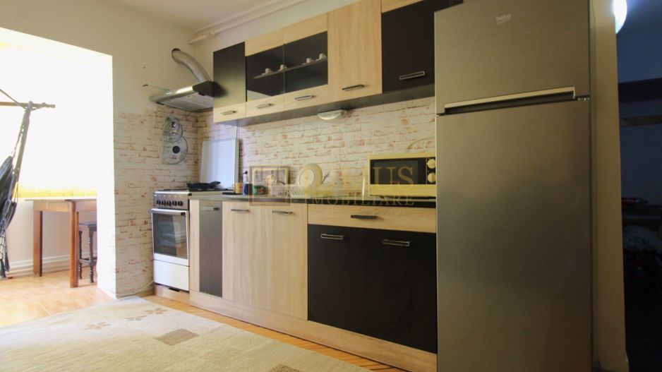 Apartament spatios, 3 camere, centrala proprie - Poză 3