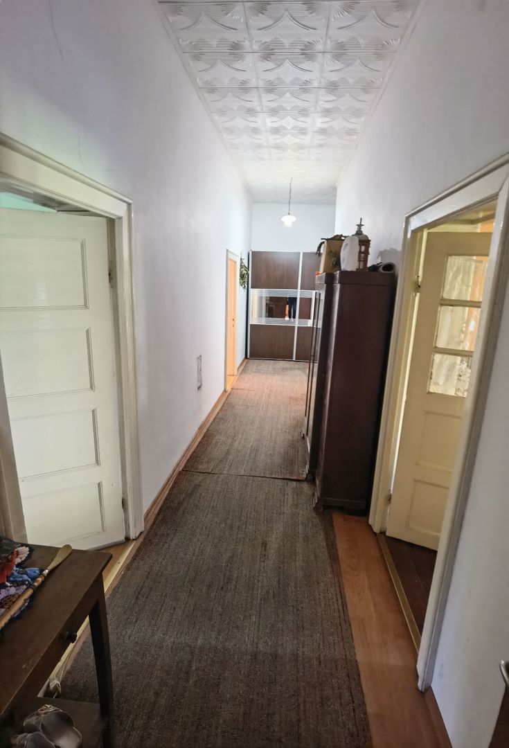 Casa vacanta,investitie  in Gurahont cu teren generos - Poză 11