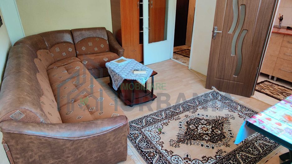 Apartament 2 camere, etaj intermediar, mobilat, centrul orașului Hârlău - Poză 2