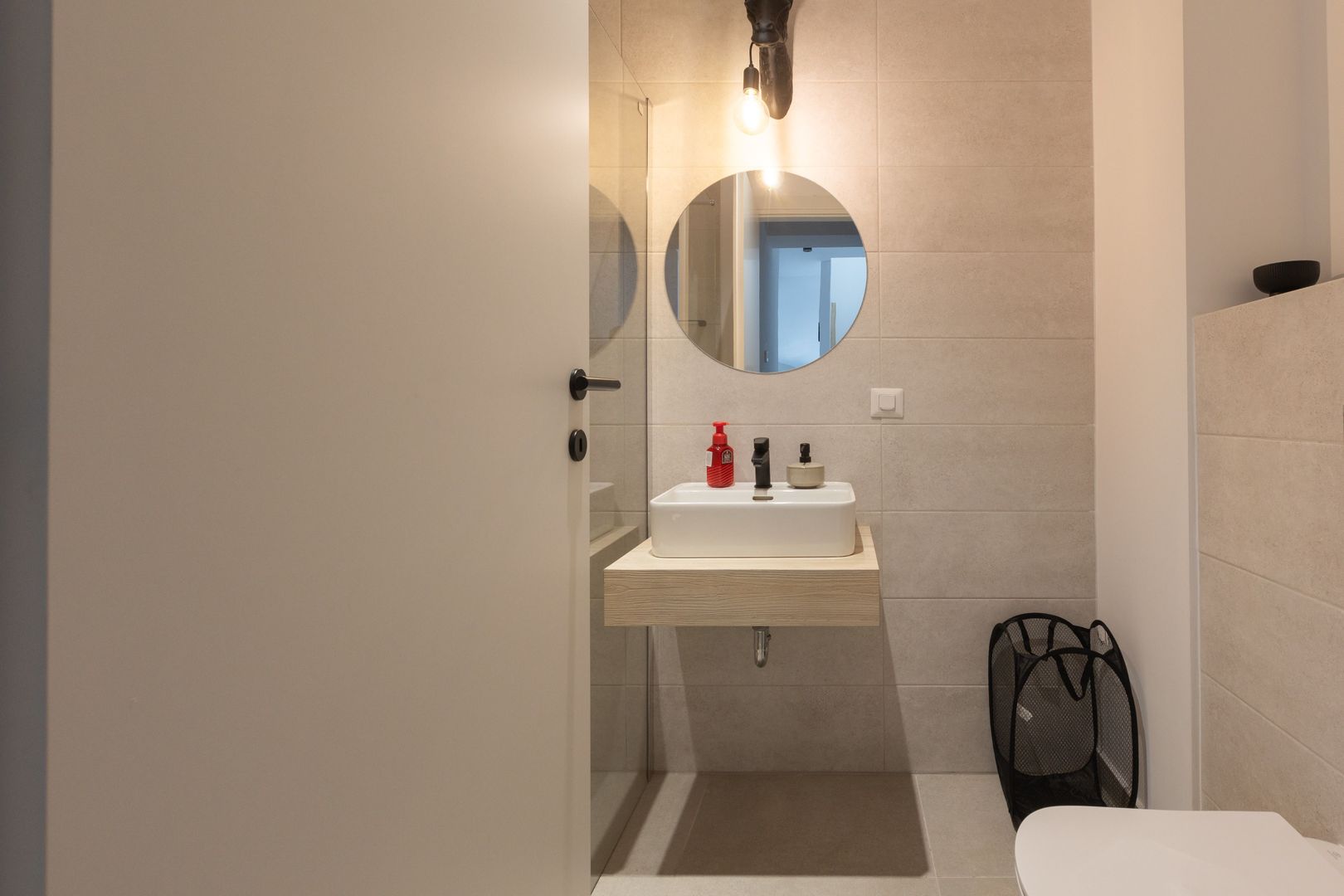 De Inchiriat Apartament 3 Camere de Lux, pe 2 Nivele, Sebastian sect.5 - Poză 15