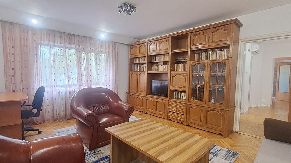 3 camere | Decomandat | Centrala proprie | Parcare - Poză 1