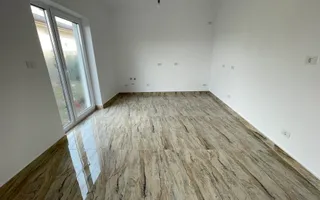 Casa de familie in zona rezidentiala - Poză 16