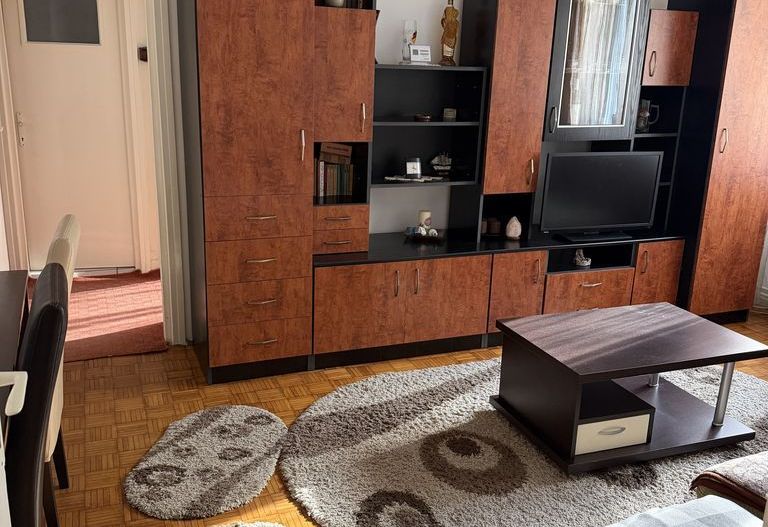 Apartament 2 camere, mobilat, Piata Abator, parcare inclusa - Poză 2