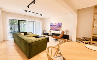 ELEGANT TOWNHOUSE | PRIVATE GARDEN | PANORAMIC TERRACES | - Poză 2
