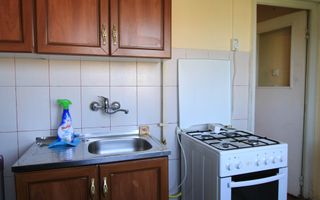 Zona Complex, centrala proprie, o camera - Poză 11