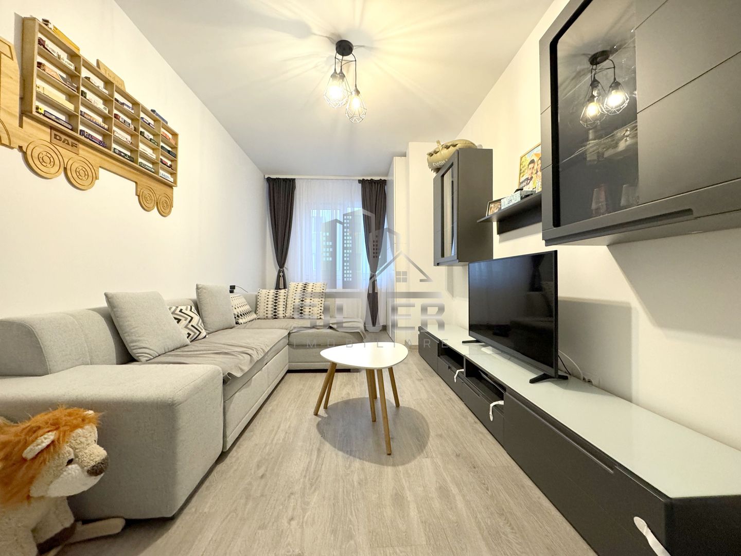 Apartament cu 2 camere dec./55mp/parcare subterana/zona repr.Bmw. - Poză 1