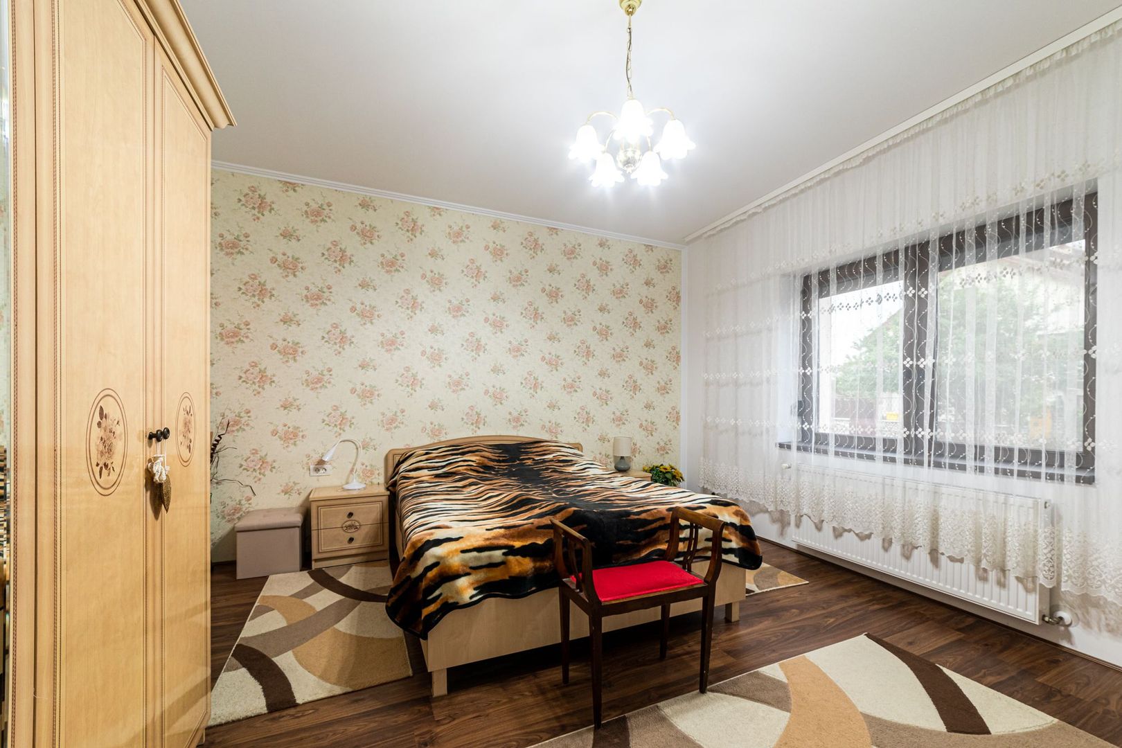 REZERVAT!  Preț fix redus!Casă multifamilială zona Pârneava - Poză 11