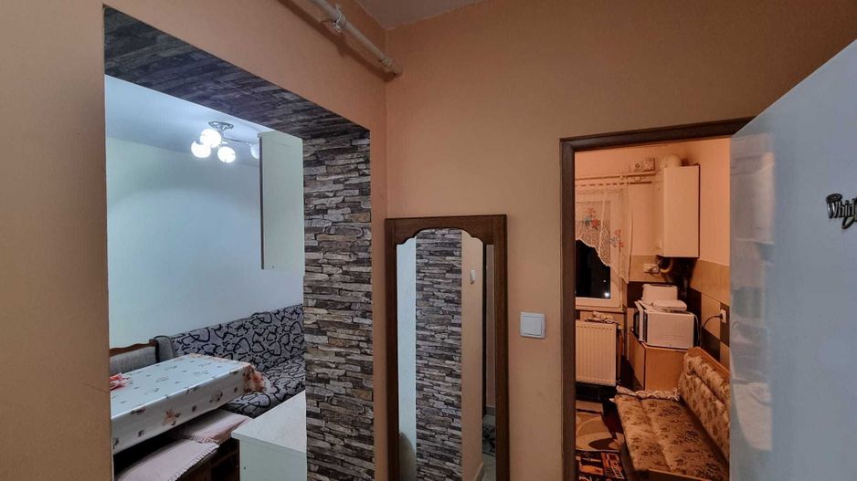 De vanzare apartament 3 camere - Poză 8