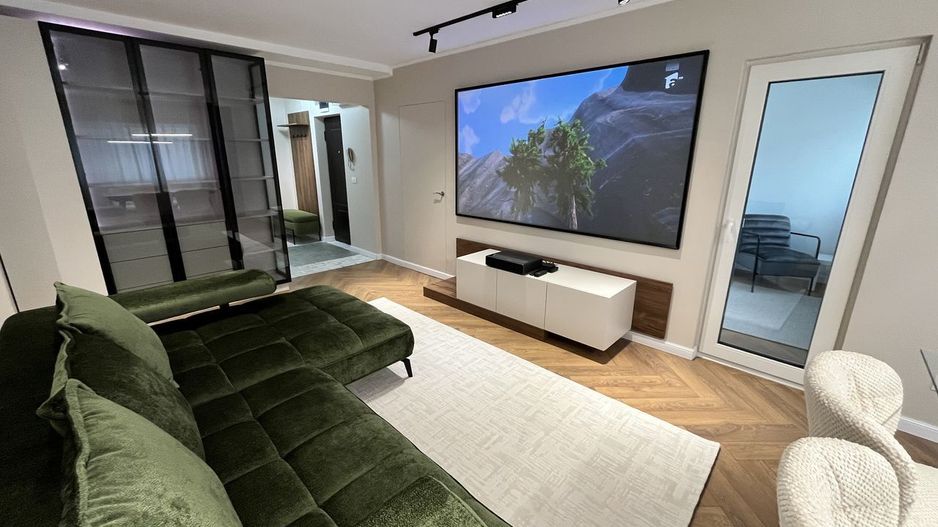 Inchiriere apartament 4 camere vedere parc - Poză 1