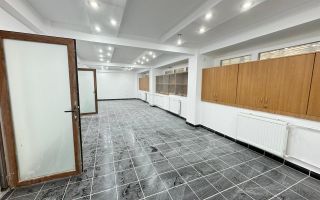 Spatii comerciale moderne de inchiriat, in cladire recent renovata - Poză 3