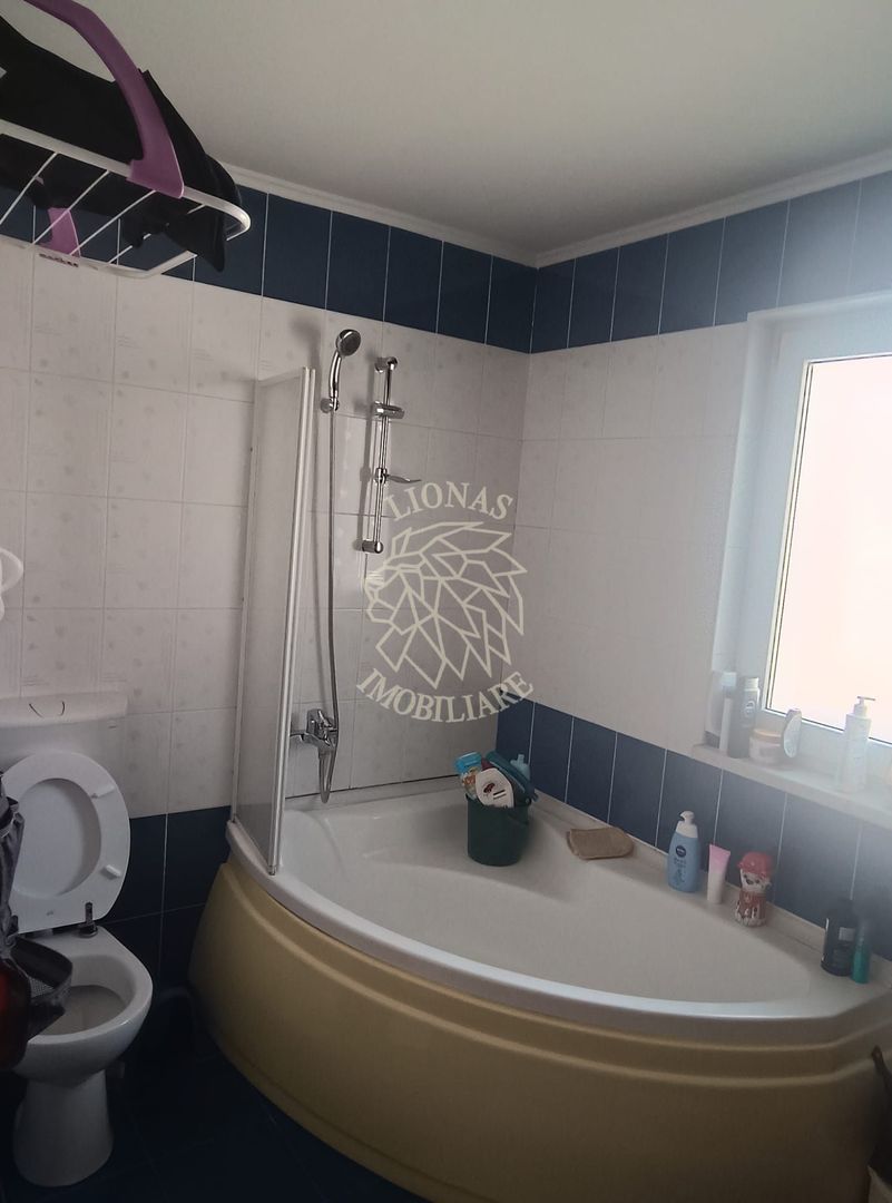 Casa 114 mp cu Sistem Fotovoltaic-terasa-curte amenajata-Eroilor - Poză 5