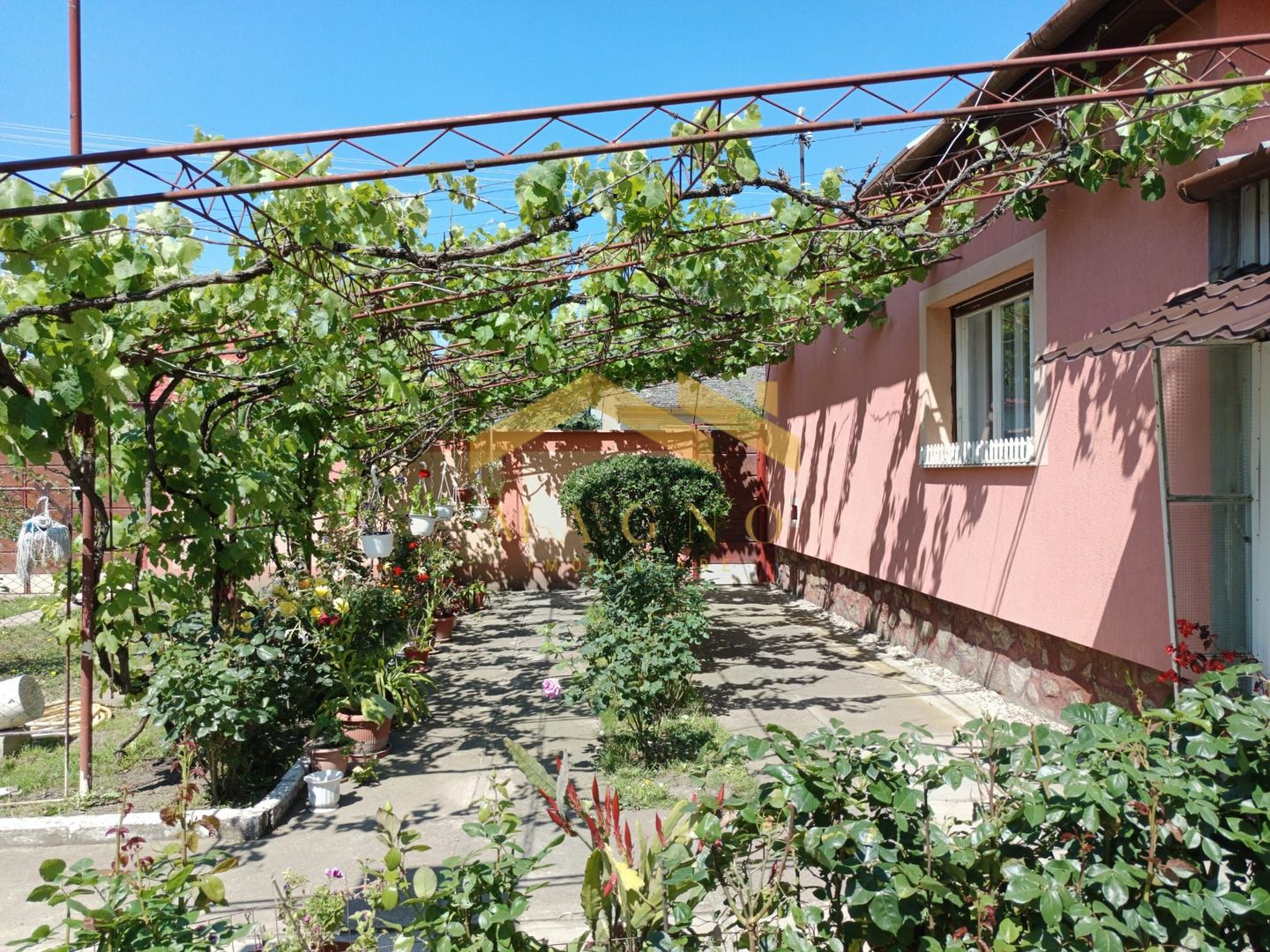 Casa de vanzare in Vladimirescu in zona primariei. - Poză 48