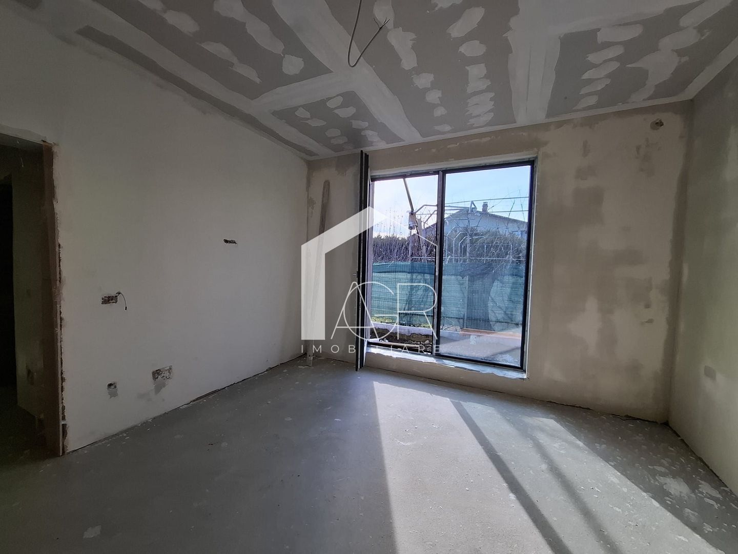 Casa cu 4 camere de vanzare, Bucov, Mica Roma - Poză 11