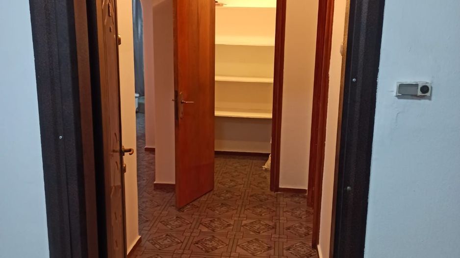 3cam.dec-1baie-disponibil imediat/Bvd Brancoveanu 130-132,sector 4 - Poză 7