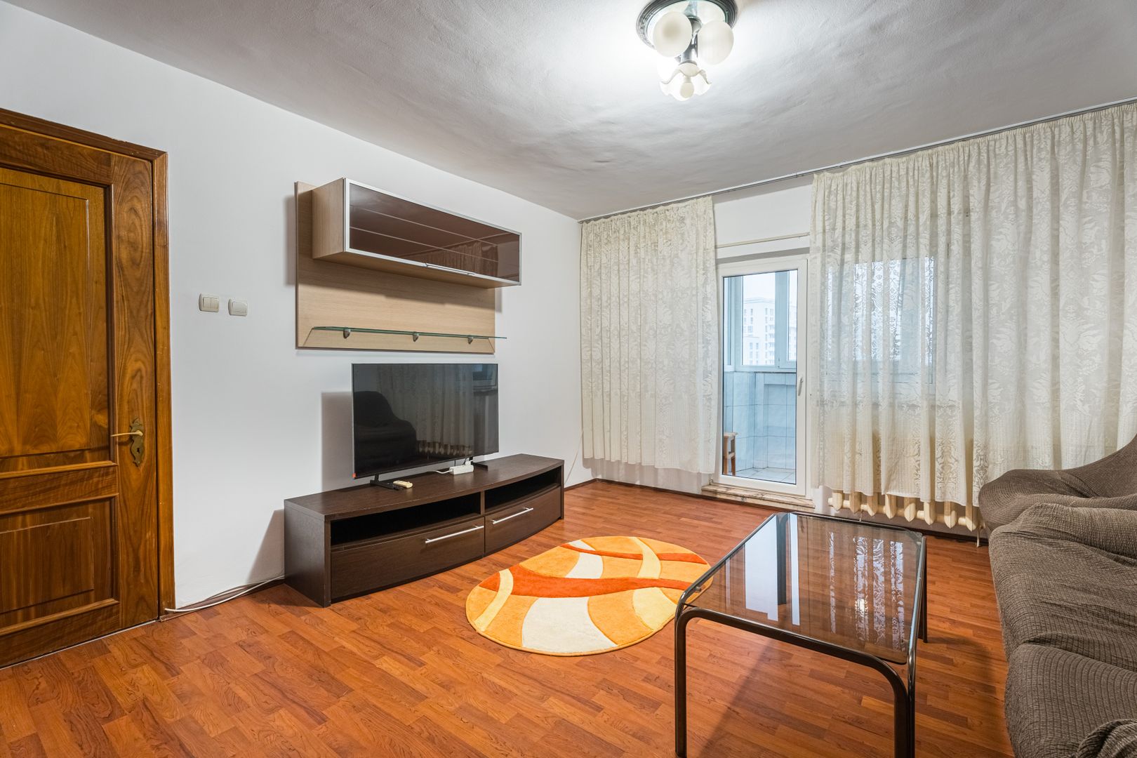 4 camere cu boiler, 13 Septembrie - Poză 14