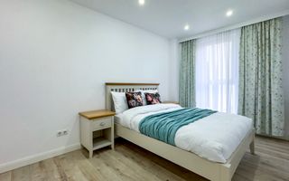 Apartament cu 3 camere de închiriat în zona Centrală - Poză 10