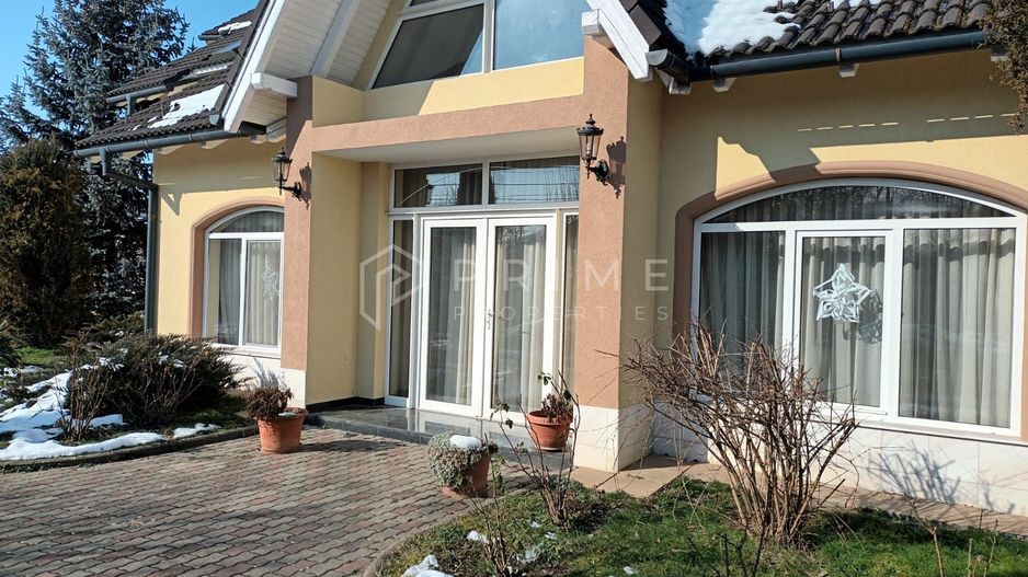 Reședință de lux cu potențial comercial –zonă Băi, Sângeorgiu de Mureș - Poză 16