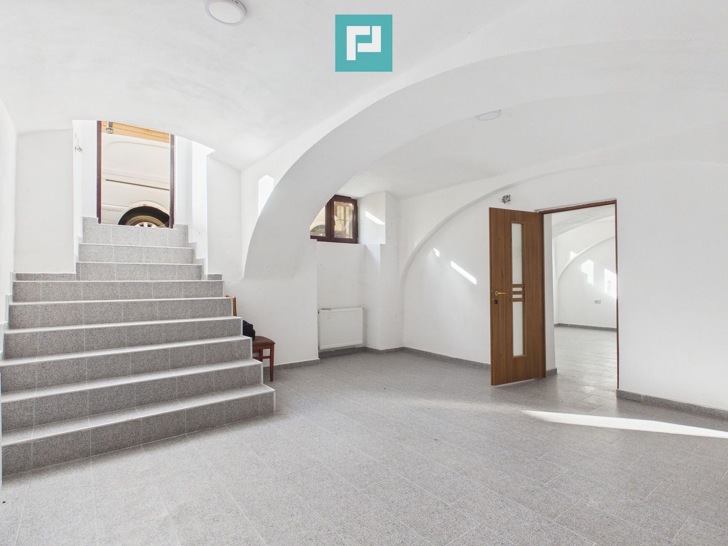 Apartament două camere strada Cozia. - Poză 1