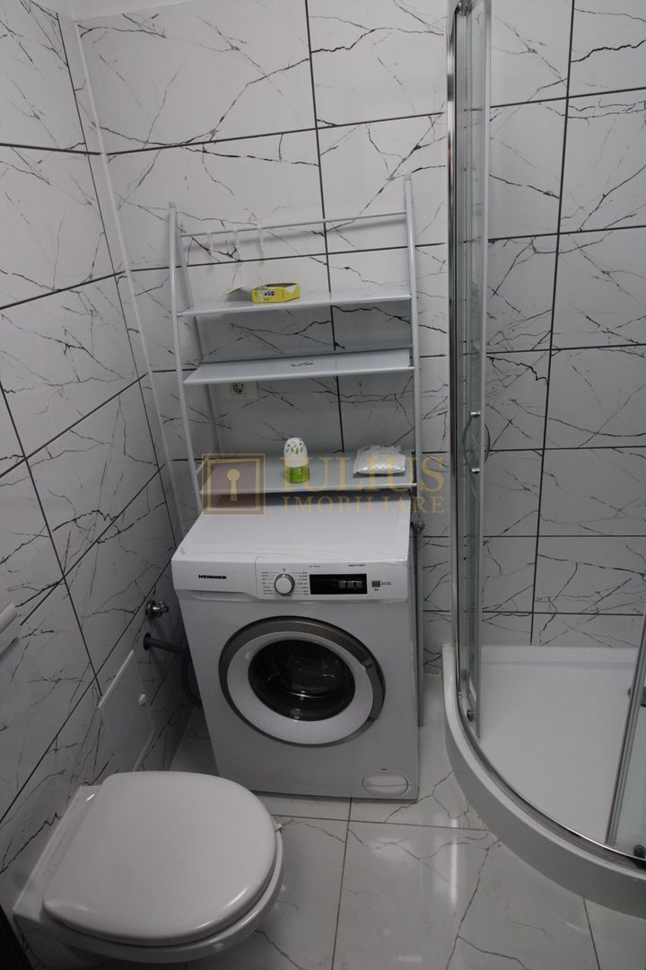 la 3-5 minute de Spitalul Judetean, Complex, centrala proprie, renovat recent - Poză 4