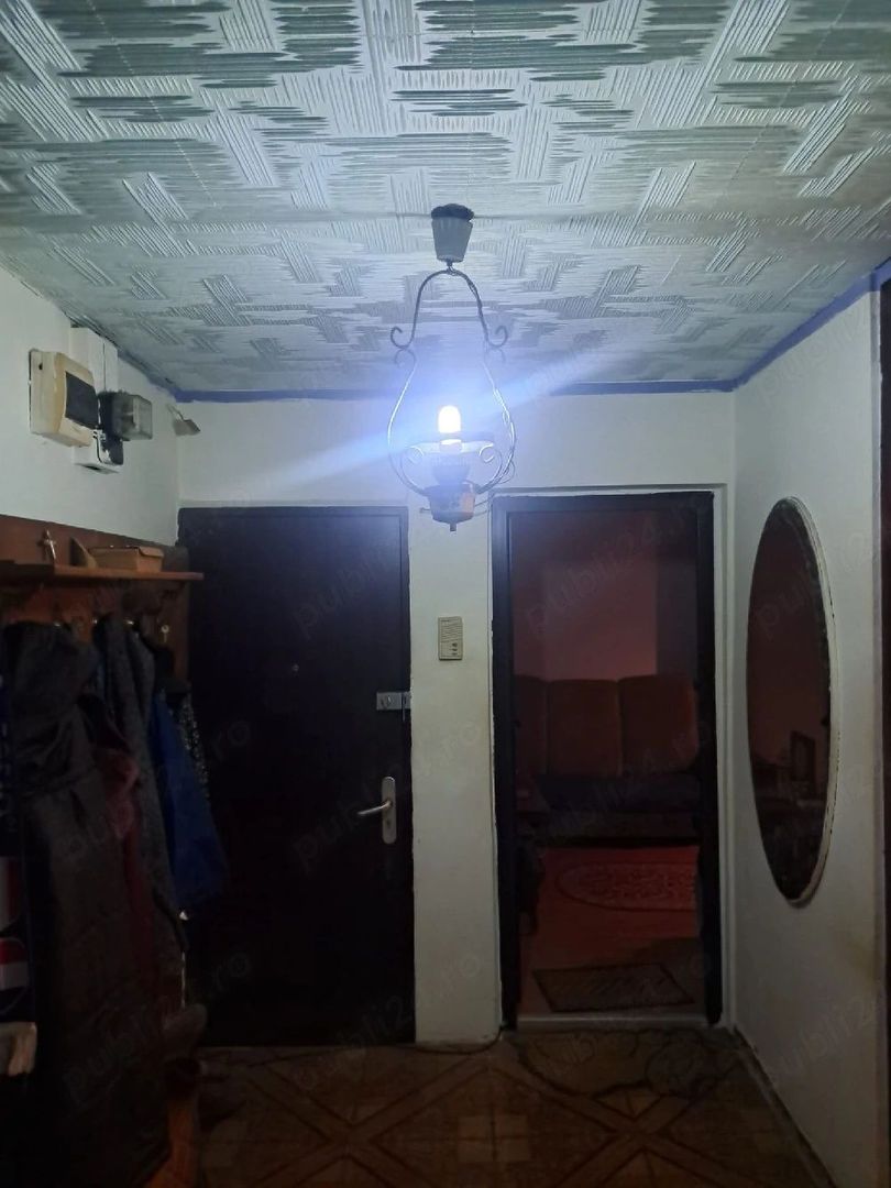 🔑 Vanzare apartament 3 camere, 80 mp, Etaj 1 – Piața Titan (Sălăjan) - Poză 4