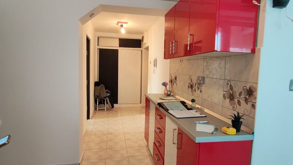 3 camere - zona Big - 2 balcoane spatioase inchise - Poză 1