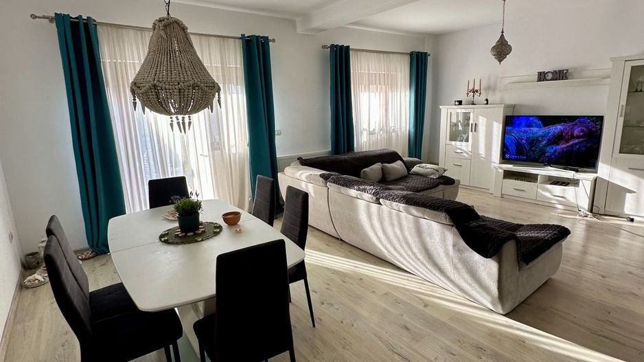 Casa tip instruita cu poziție buna - Poză 1