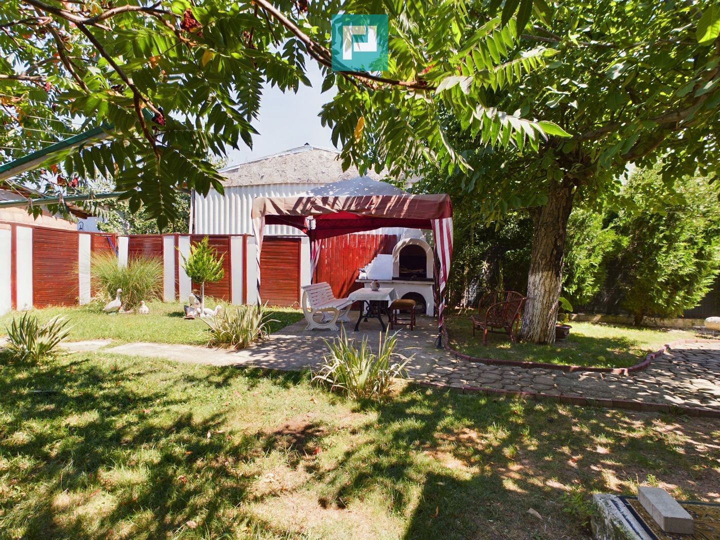 Casă stil conac pe drumul Cetății - Șiria - Poză 13