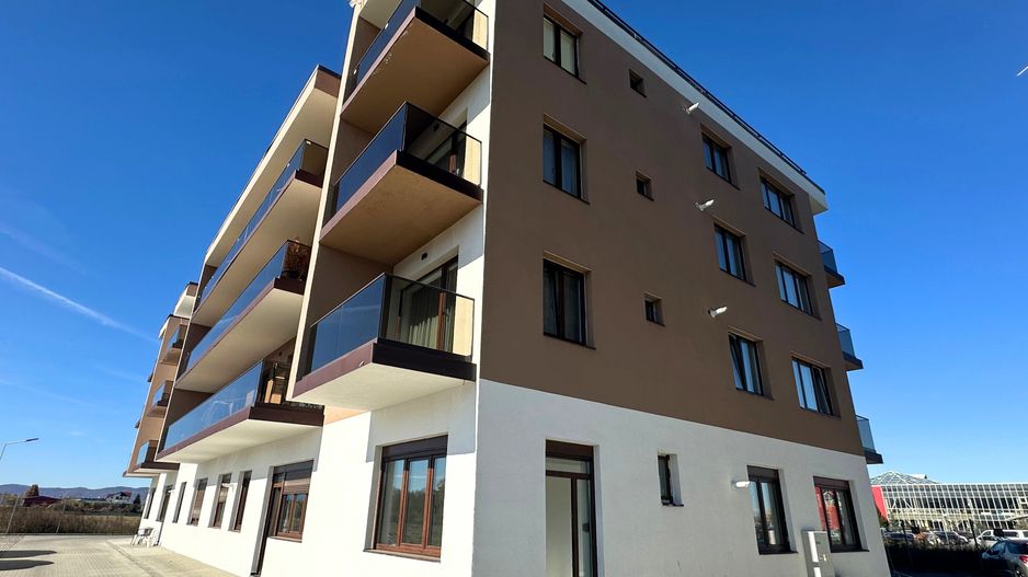 Apartament 2 camere 60 mp cu geam la baie lângă Paradisul Acvatic - Poză 1