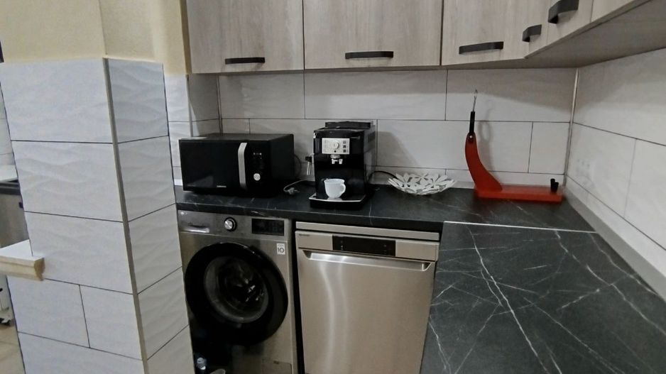 BRASADAS vinde ap 3 cam Carpați 2 etaj 1/4. - Poză 5