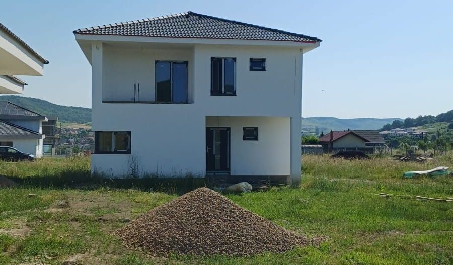 Casă individuală - Corunca-1200 mp teren - Poză 3