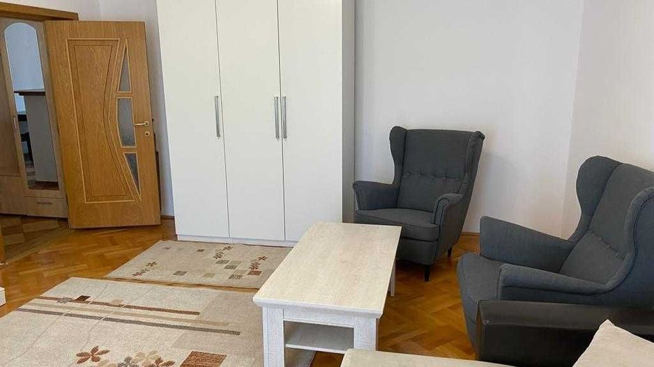 De Închiriat Apartament 2 Camere, Decomandat Calea Calarasilor - Poză 2