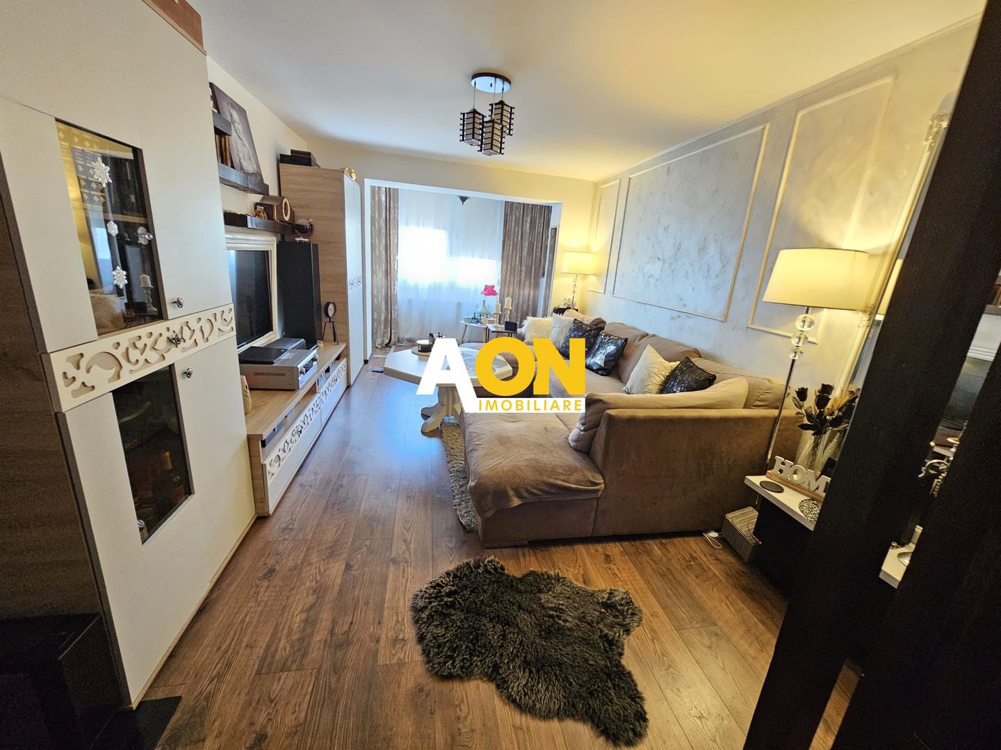 Apartament 3 camere, Cetate, etaj intermediar - Poză 2