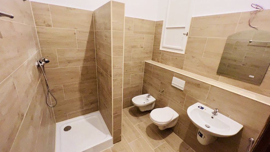 Apartment 3 bedrooms for rent P-ta Victoriei - Poză 7