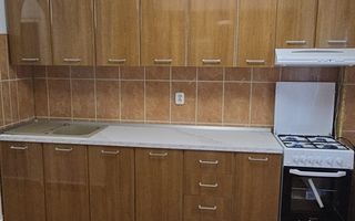 Garsonieră spațioasă 45 mp, etaj intermediar, mobilată, Basarabia - Poză 3