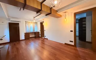 Vilă elegantă cu teren de aproximativ 1.000 mp - Poză 16