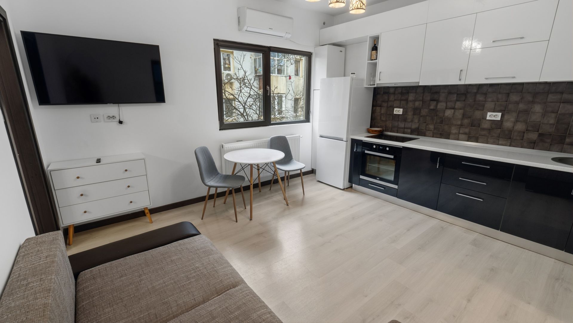 2 Camere la 7 min Metrou Pacii Bloc Nou Centrala Proprie Gorjului 2020 - Poză 1