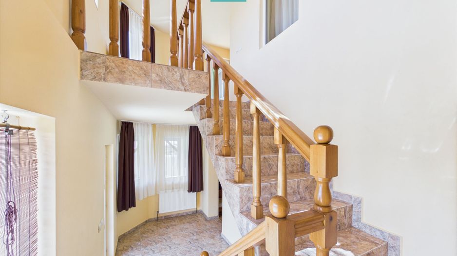 Vilă cochetă 4 camere P+M în Munar - Poză 6