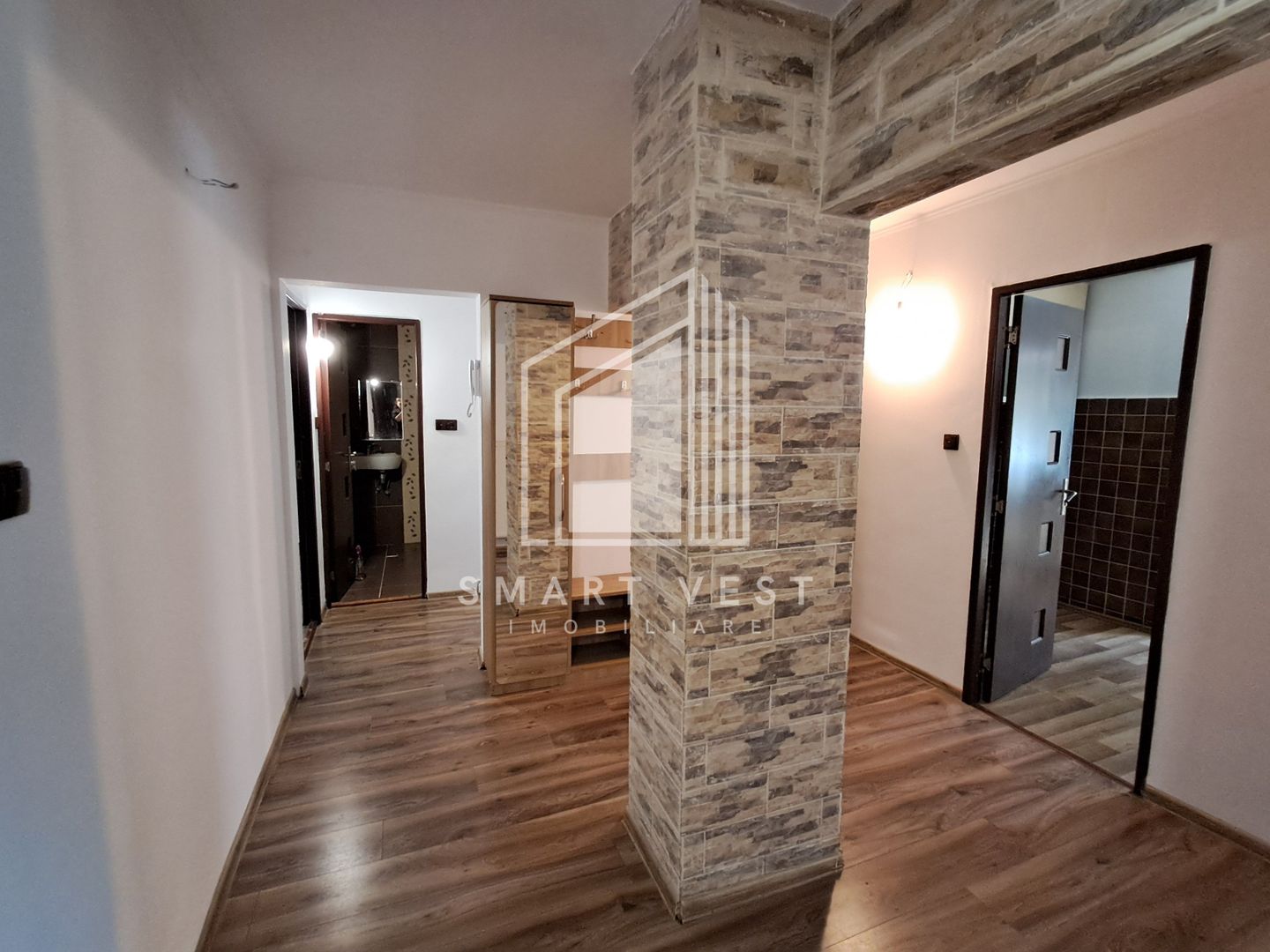 Apartament 4 camere |  Etajul 1 | Zona Micro 16 - Poză 3