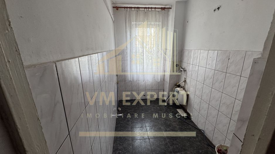 APARTAMENT 2 CAMERE PARTER VISOI CAMPULUNG - Poză 4