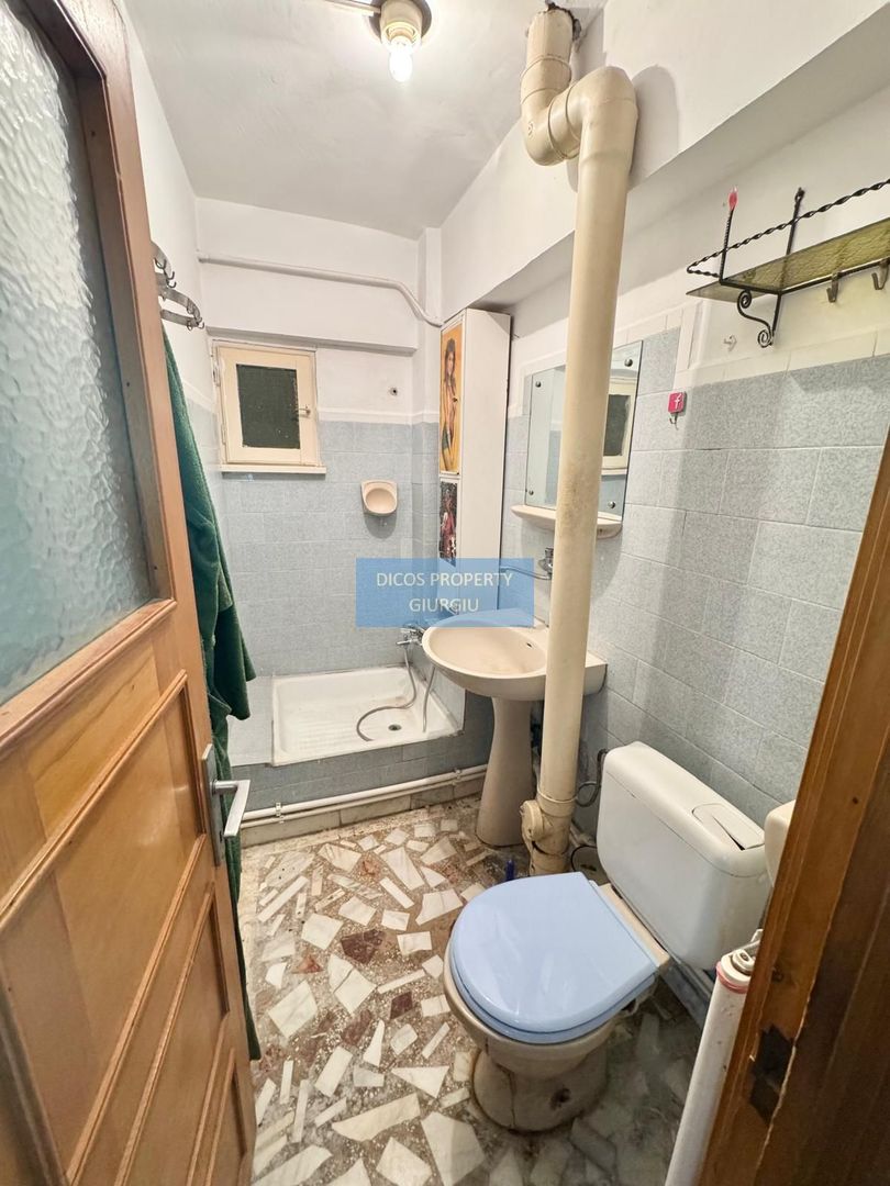 Apartament 4 Camere – Lângă Liceul Maiorescu, Giurgiu - Poză 9