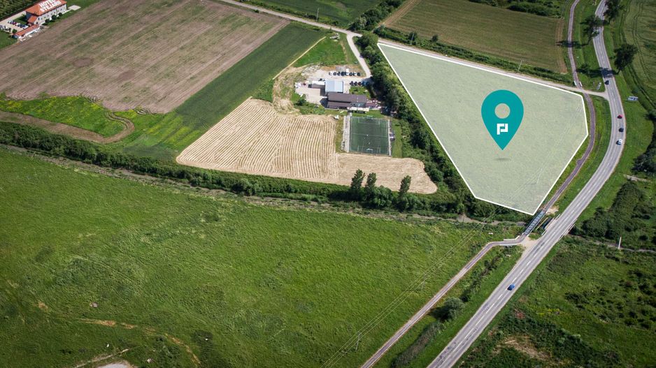 Teren 16,200mp lângă Hanul Moara cu Noroc Ineu - Poză 1