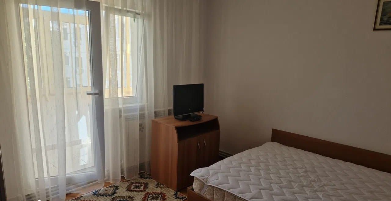 De inchiriat apartament cu 2 camere, Mazepa 1 etaj 3, 450 euro - Poză 5