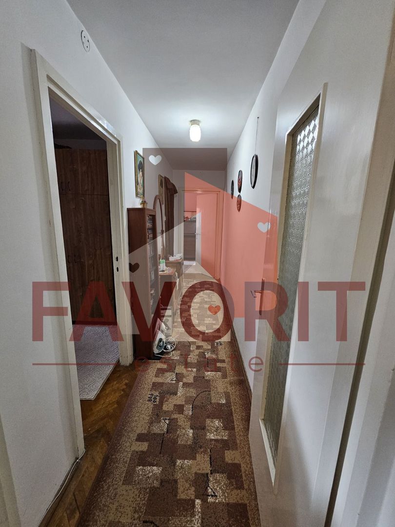 3 camere, semidecomandat | centrala proprie | mobilat si utilat | zona excelenta - Poză 9